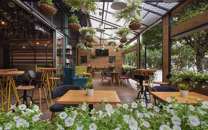 طراحی فضای سبز رستوران اصفهان